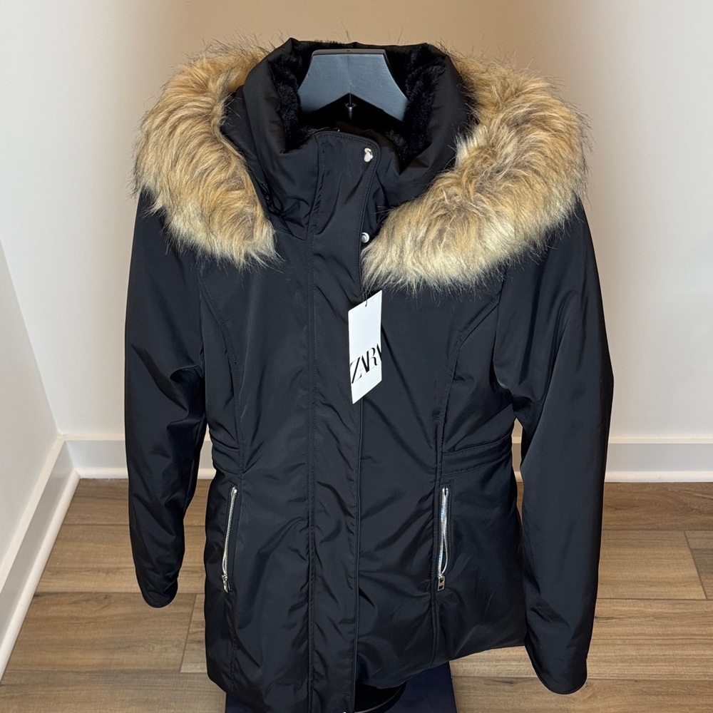 Zara Women’s Black Faux Fur Hooded Jacket size Small NWT - Picture 3 of 12